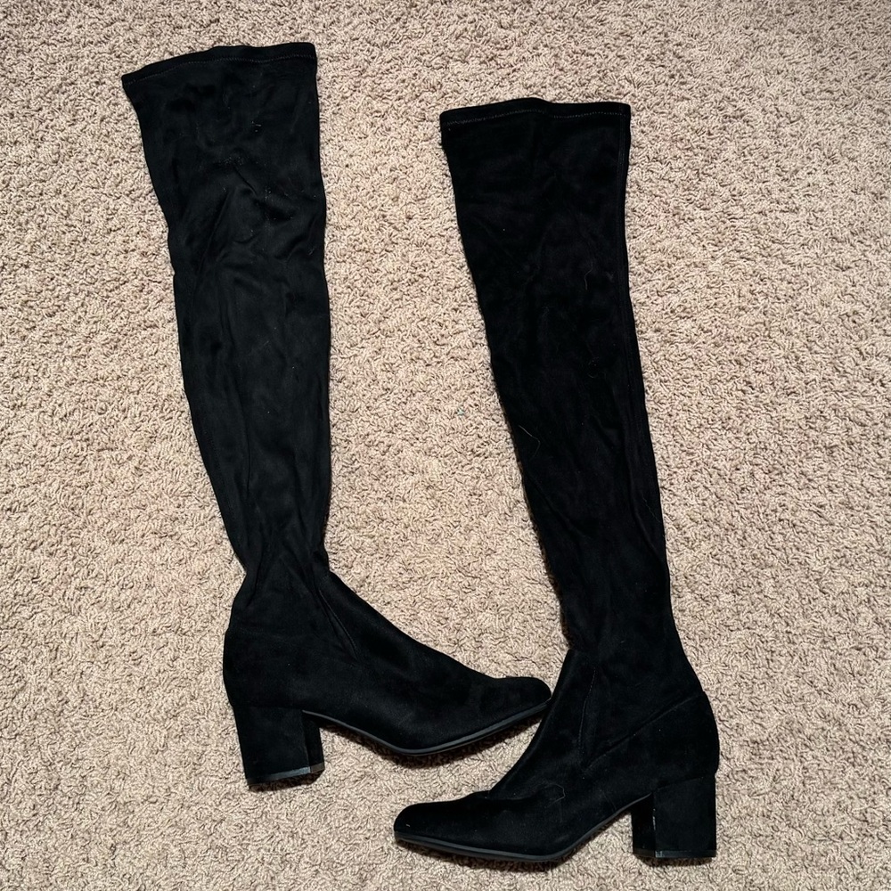 Elegant Velvet Black Over-the-Knee Boots